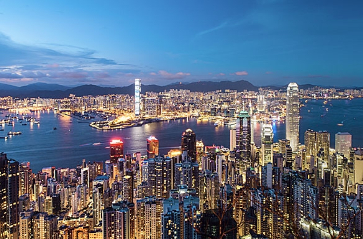 100万ドルの夜景の町 香港 で話されているのは 中国語 広東語 カントン語 ワンポイントチャイニーズ
